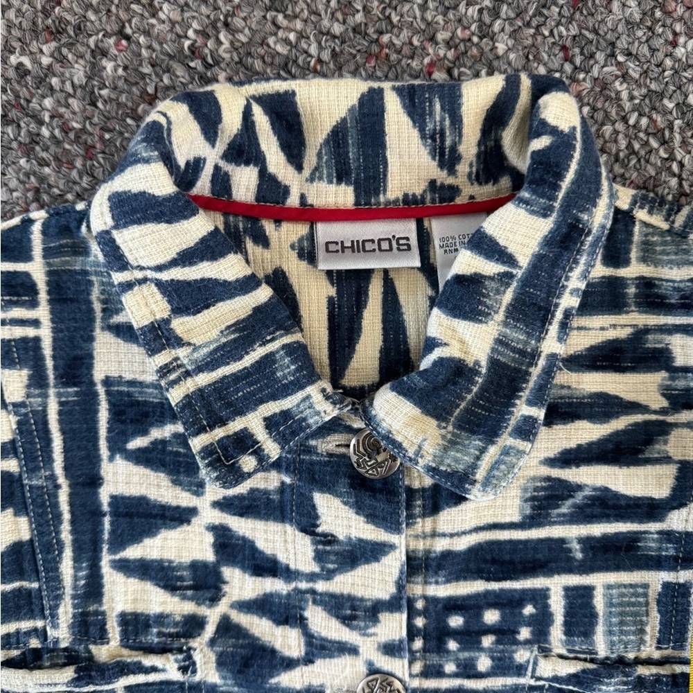 Chico's Cabazon Ddornment Indigo Blue and Cream Abstract Jacket Size 2 Baggy Wmn - Picture 4 of 9